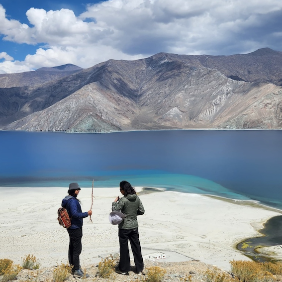 Home pangong hill merak 1